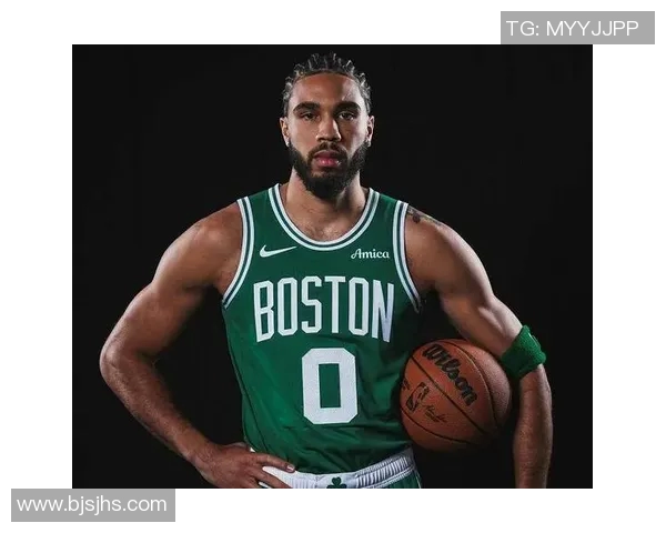 球迷炸锅:塔图姆这一行为引热议! 球迷炸锅:塔图姆这一行为引热议!