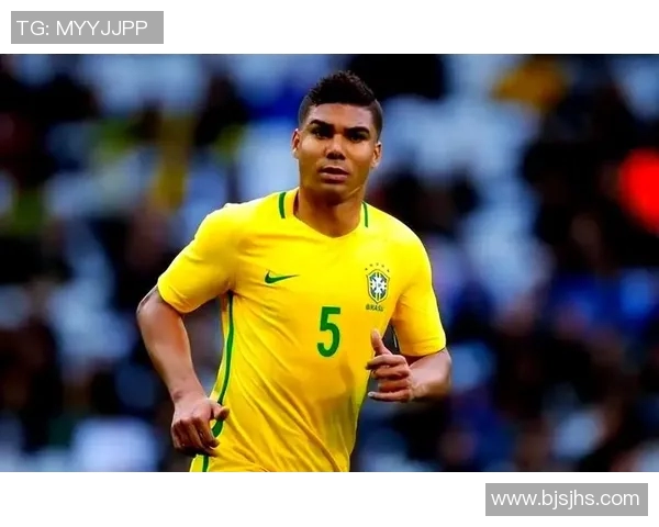 世界杯预选赛荣获月度最佳球员，实至名归